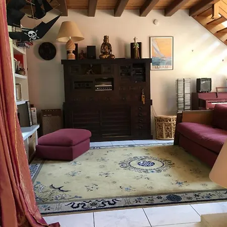 10-12 Pers Centre 300m De La *