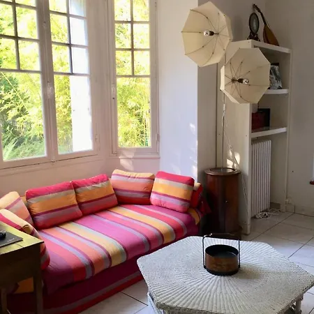 10-12 Pers Centre 300m De La *