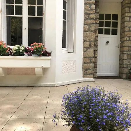 10-12 Pers Centre 300m De La *